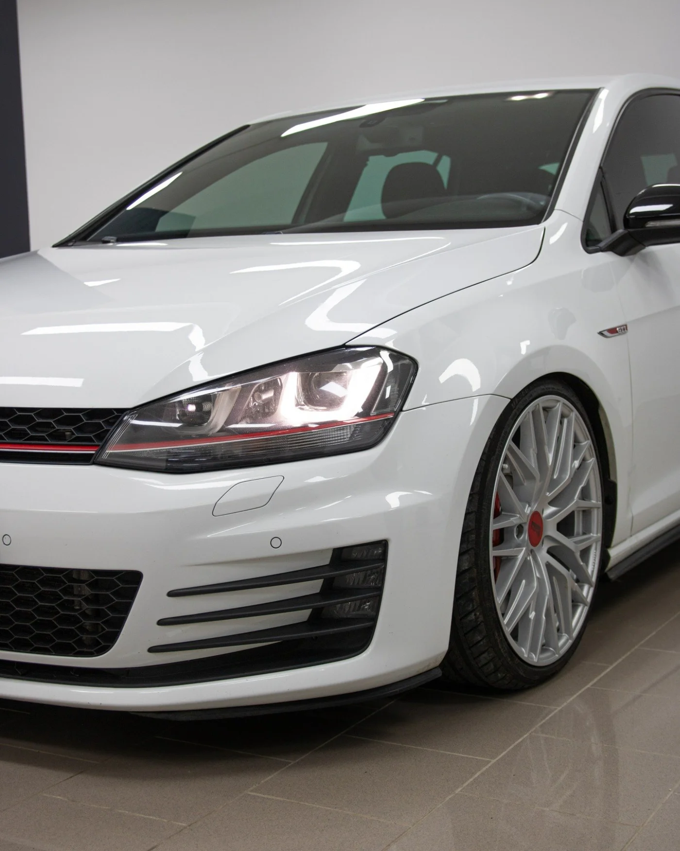Gti exterior frente 34 03